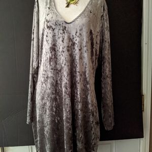 Long sleeve silver velvety vneck dress